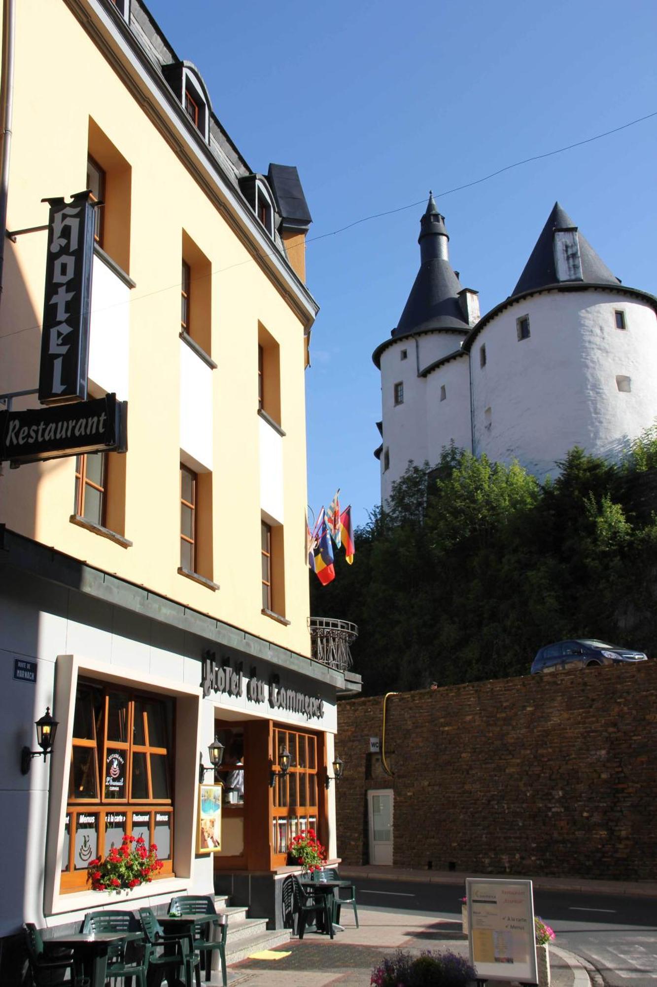 Hotel Du Commerce - Restaurant La Table De 3*