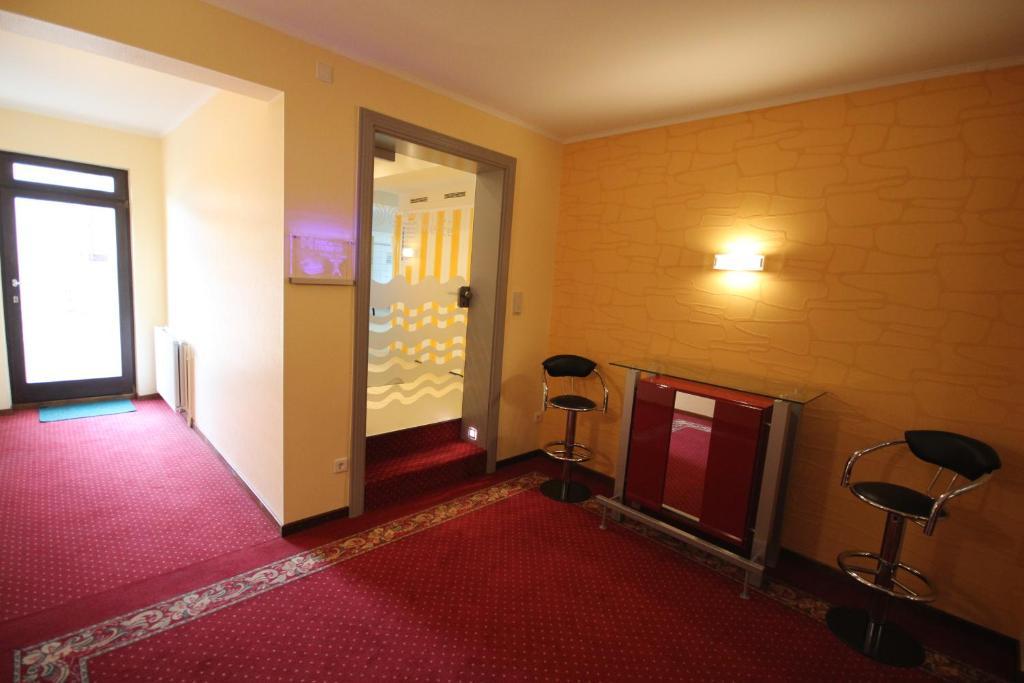 Hotel Du Commerce - Restaurant La Table De Clerf